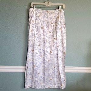 🤑 3 for $19 - Time Out Long White & Floral Skirt